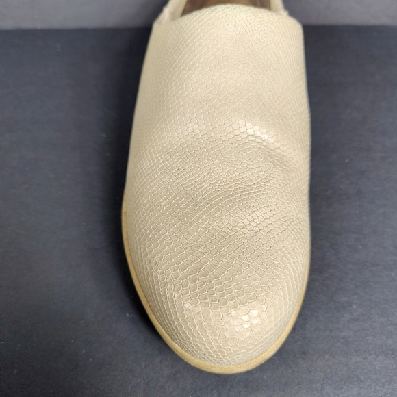 NAOT Lodos Women's Beige Lizard Leather Slip On Loafer Shoe Size 10-10.5 - Picture 3 of 9